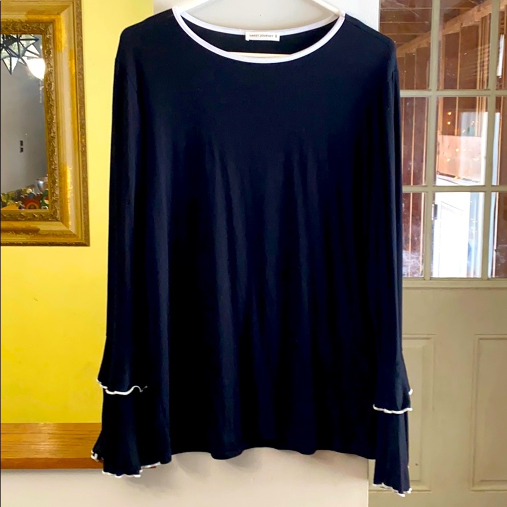 Sweet Journey- Sz large long sleeve top